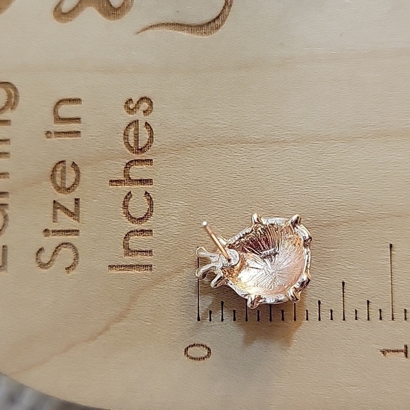 Ladybug Stud Earrings - Picture 6 of 8